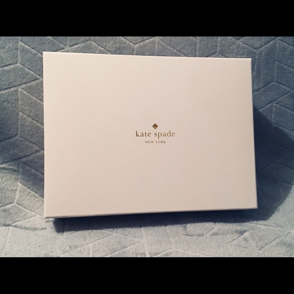 ✨NEW✨Kate Spade Bowed Hat & Glove Set